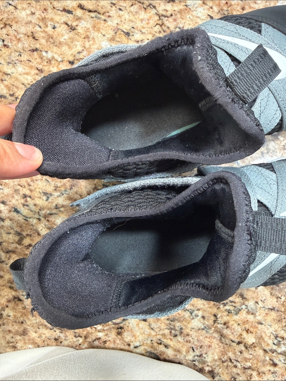 Nike LeBron Soldier XII  Air Raid size 8 mens black and gray basketball - Picture 8 of 8